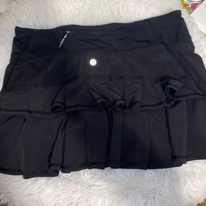 Lululemon Size 6 Black Tennis Skirt